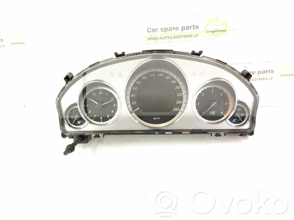 Mercedes-Benz E W212 Tachimetro (quadro strumenti) 
