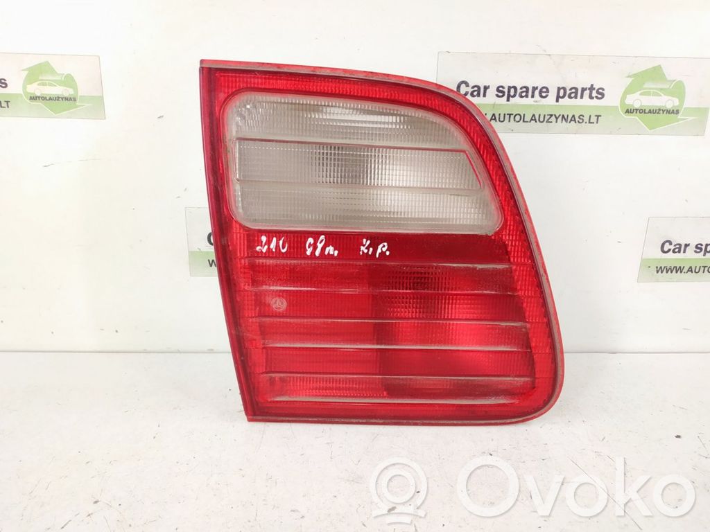 Mercedes-Benz E W210 Lampy tylnej klapy bagażnika 
