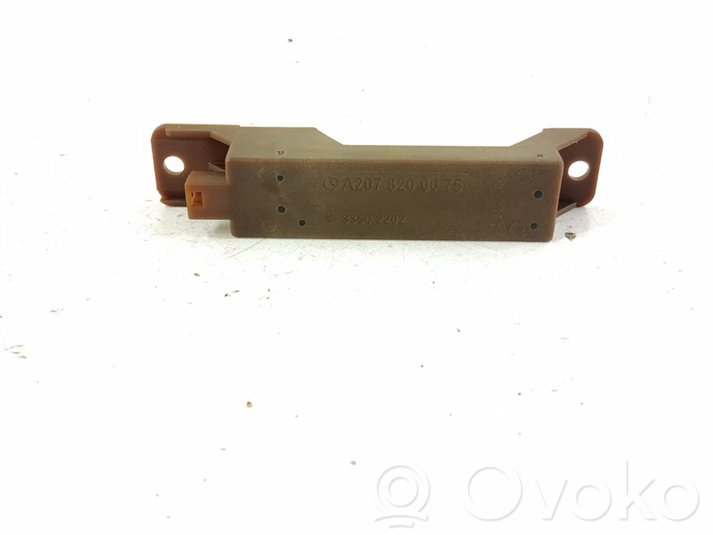 Mercedes-Benz E W212 Radio antenna 