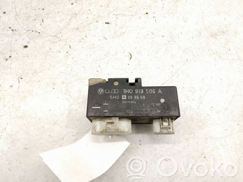 Volkswagen Golf IV Glow plug pre-heat relay 