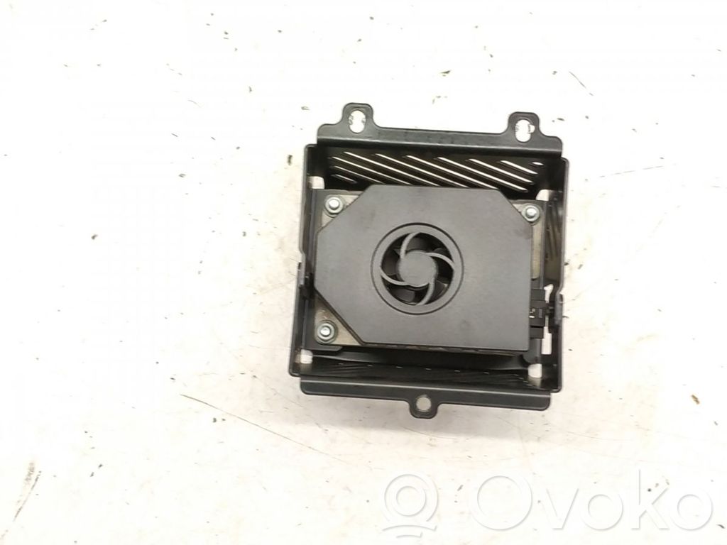 Mercedes-Benz R W251 Garso stiprintuvas 