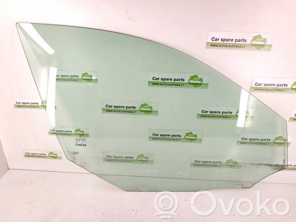 Mercedes-Benz E W212 Front door window glass four-door 