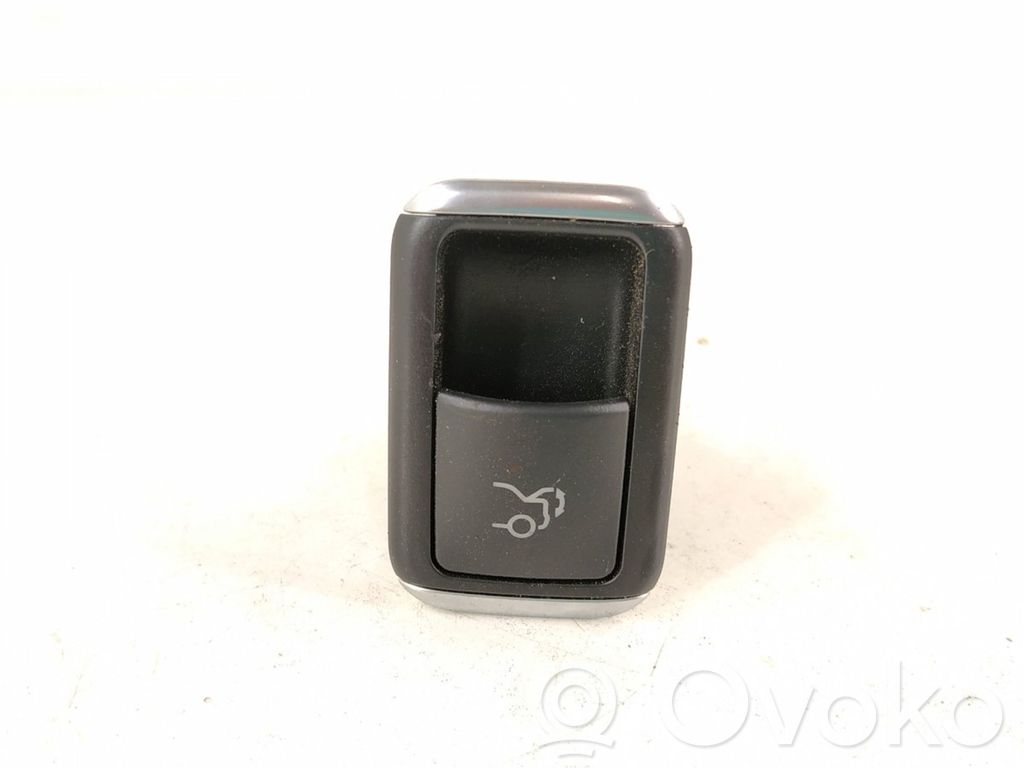 Mercedes-Benz E W212 Tailgate opening switch 