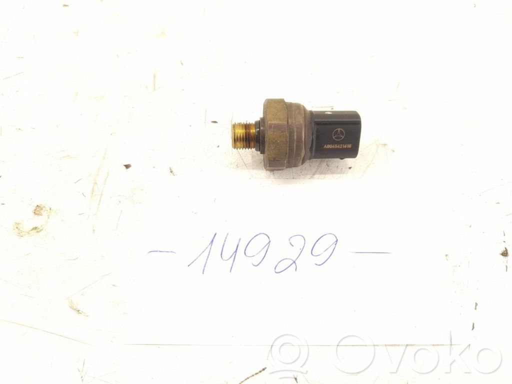 Mercedes-Benz E W212 Sensor de presión de combustible 