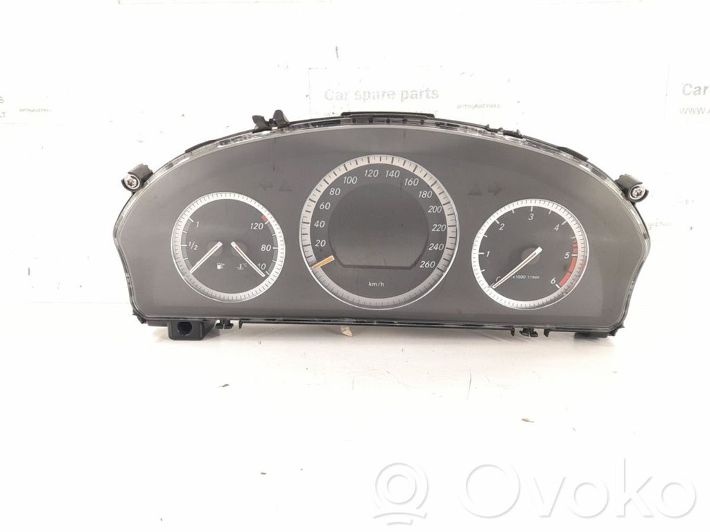 Mercedes-Benz C W204 Licznik / Prędkościomierz 