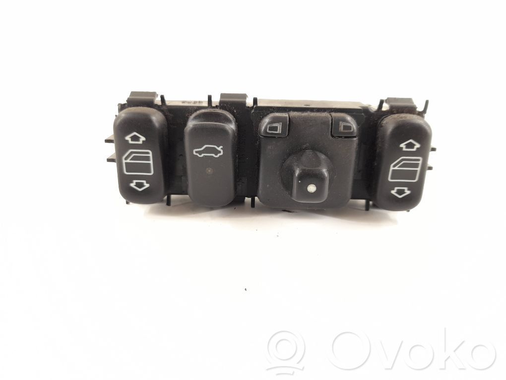 Mercedes-Benz CLK A208 C208 Interruptor del elevalunas eléctrico 