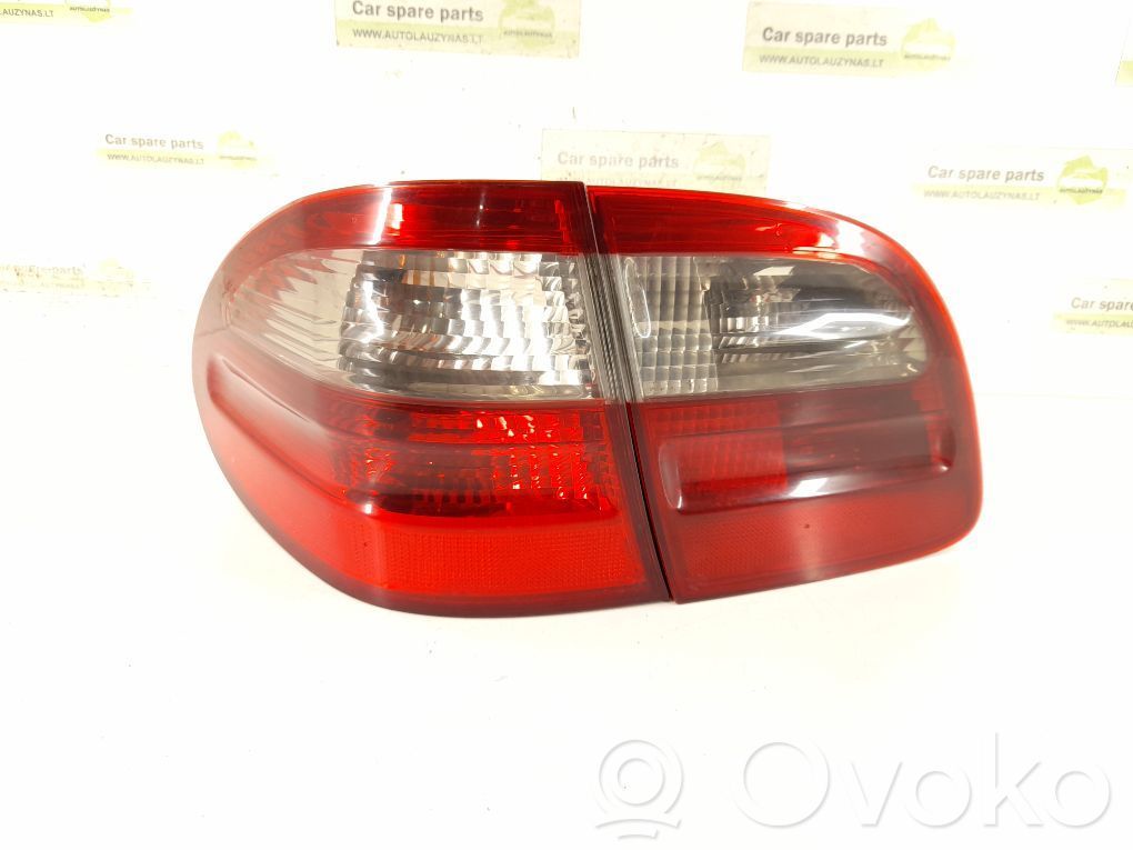 Mercedes-Benz E W211 Lampa tylna 