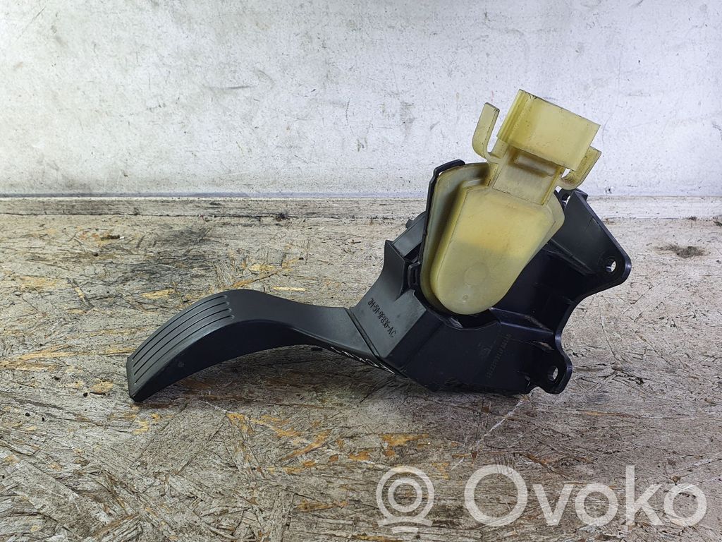 Accelerator throttle pedal   2M519F836AD