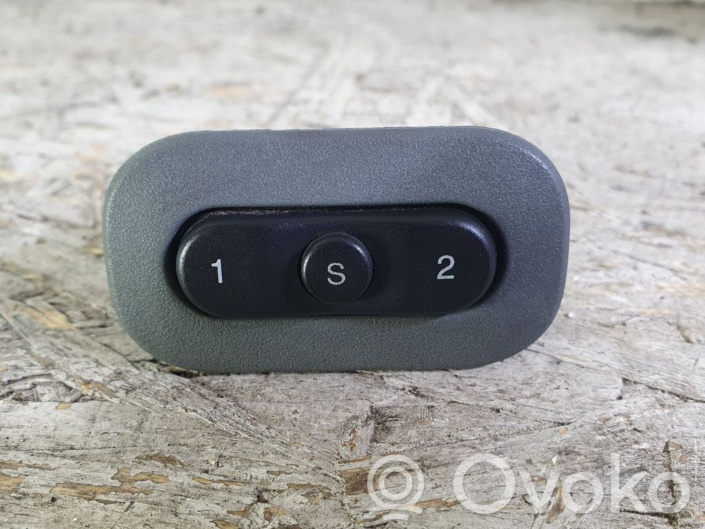 Jeep Grand Cherokee (WK) Seat memory switch 