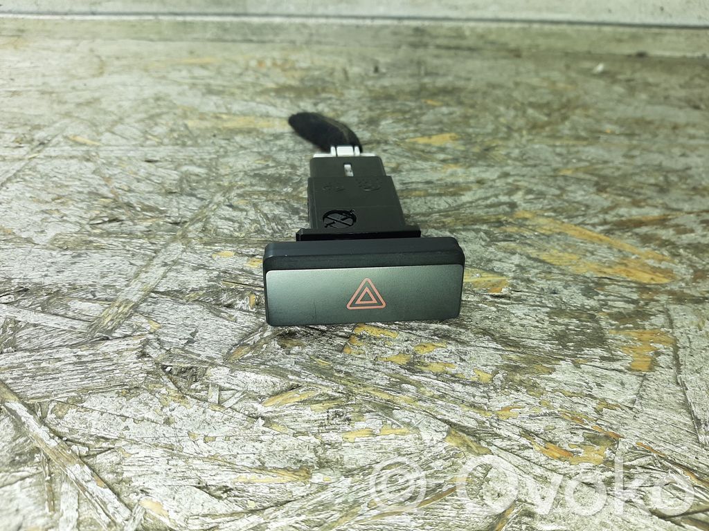 KIA Rio Hazard light switch 