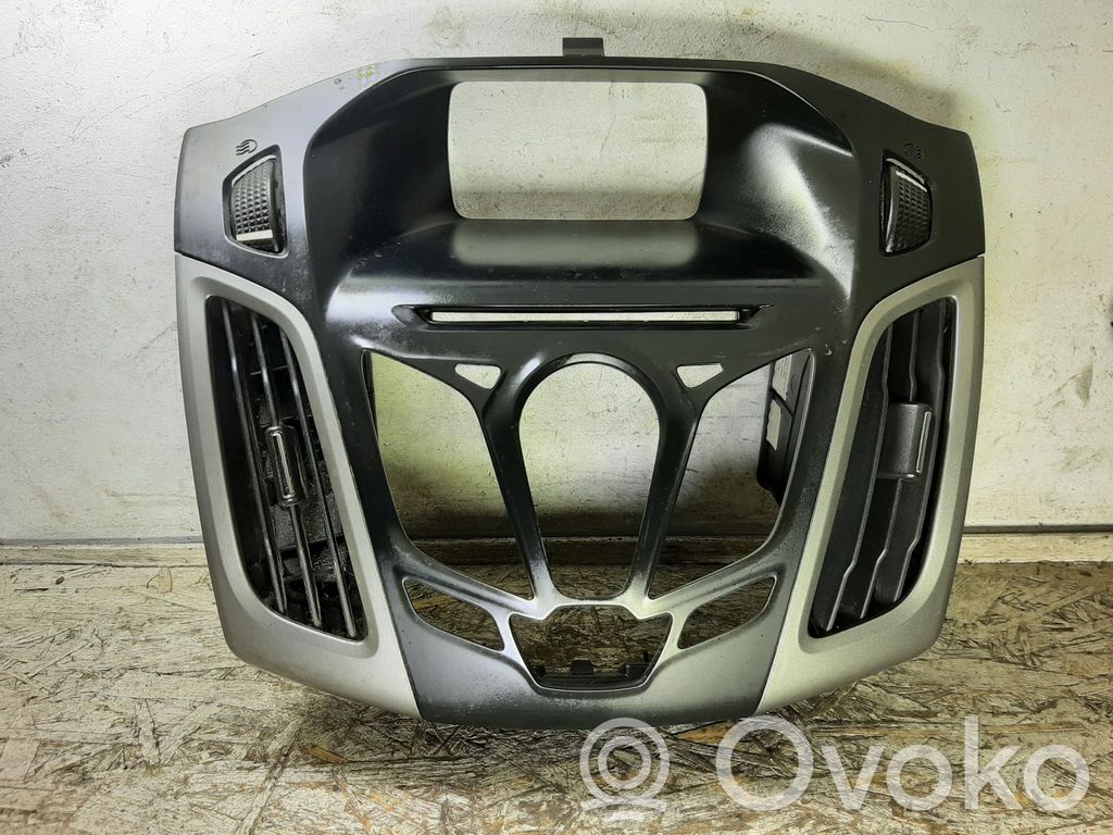 Ford Focus Centrinės oro grotelės 