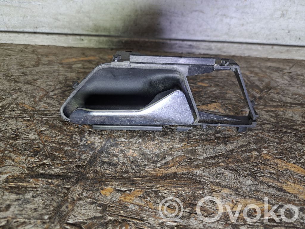 Mercedes-Benz E W124 Klamka wewnętrzna drzwi przednich 