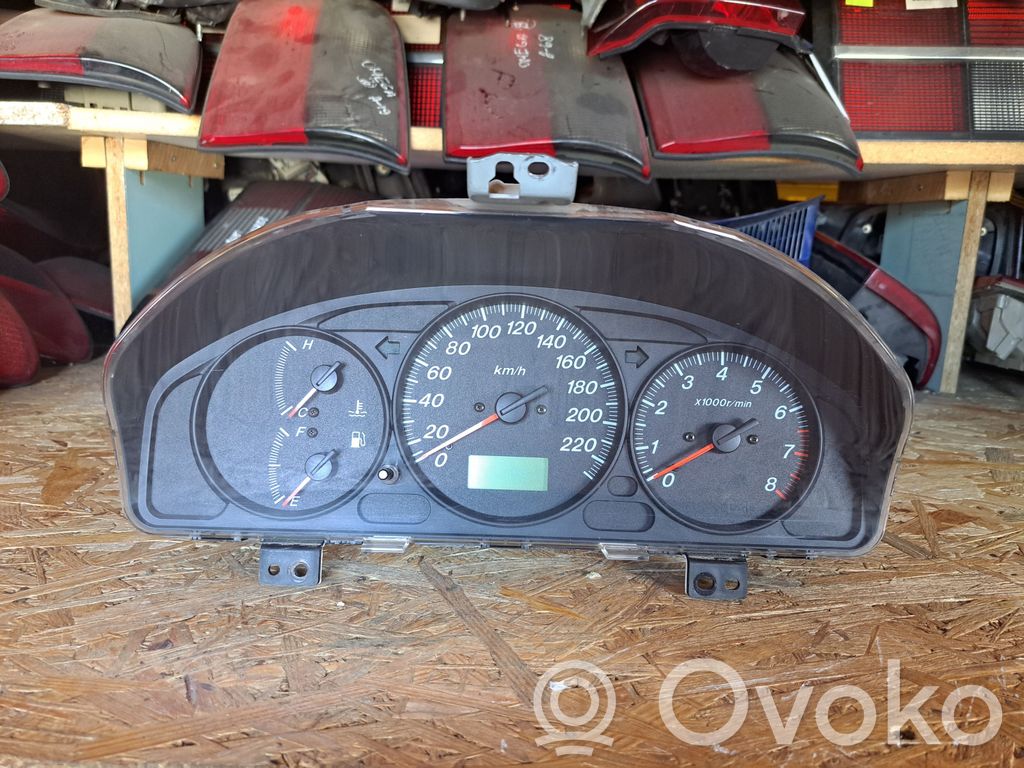 Mazda 323 F Speedometer (instrument cluster) 