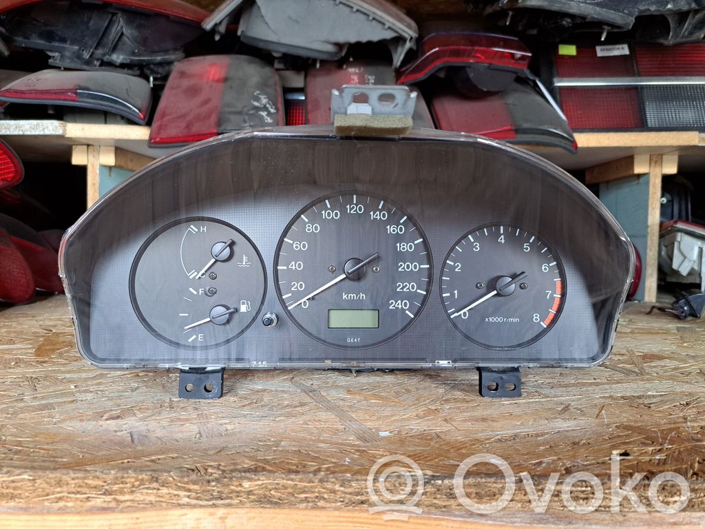 Mazda 626 Speedometer (instrument cluster) 