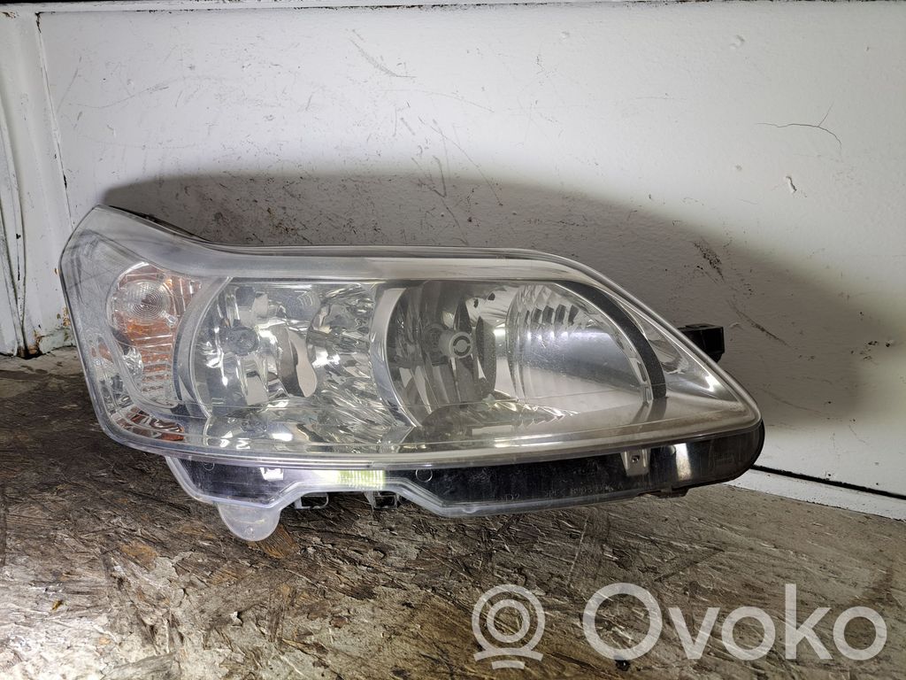 Citroen C4 I Lampa przednia 
