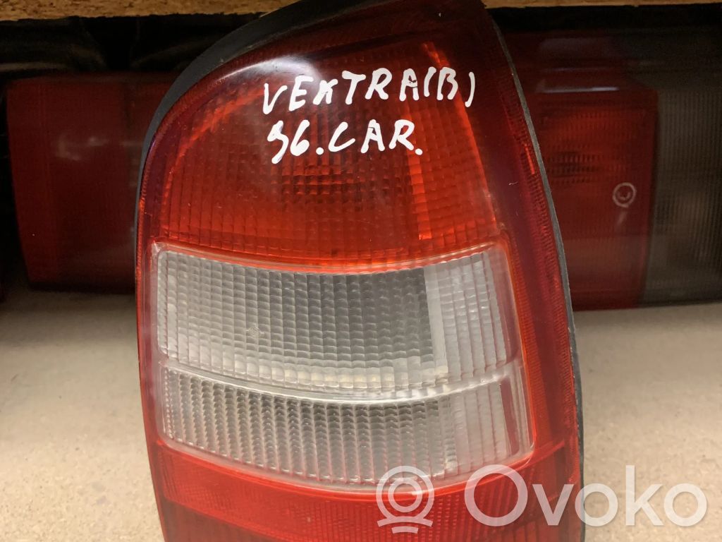 Opel Vectra B Lampă spate în caroserie 
