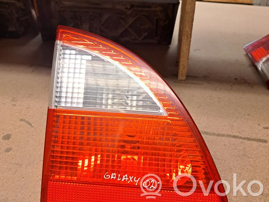 Ford Galaxy Takaluukun takavalot 