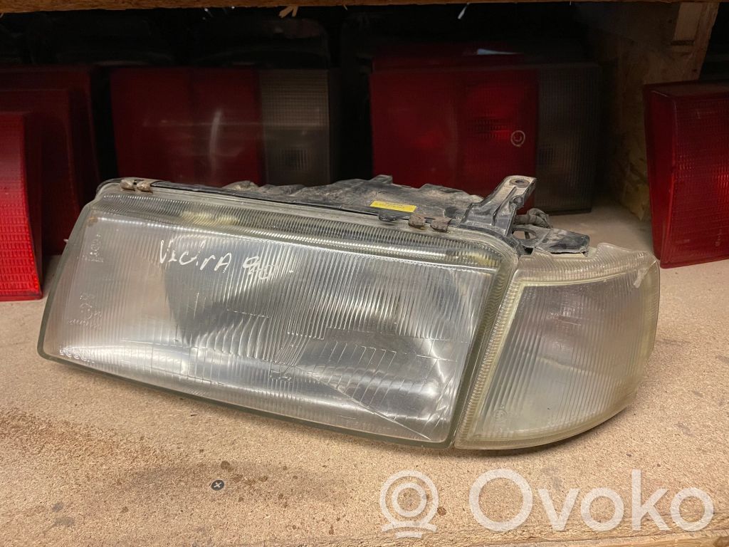 Opel Vectra A Lampa przednia 