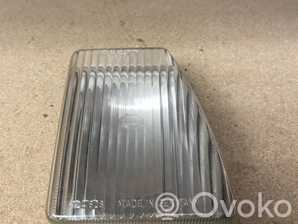 Volkswagen PASSAT B2 Scheinwerfer 