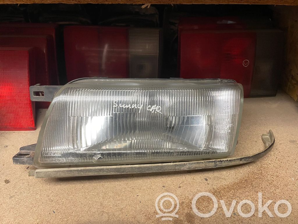 Nissan Sunny Headlight/headlamp 