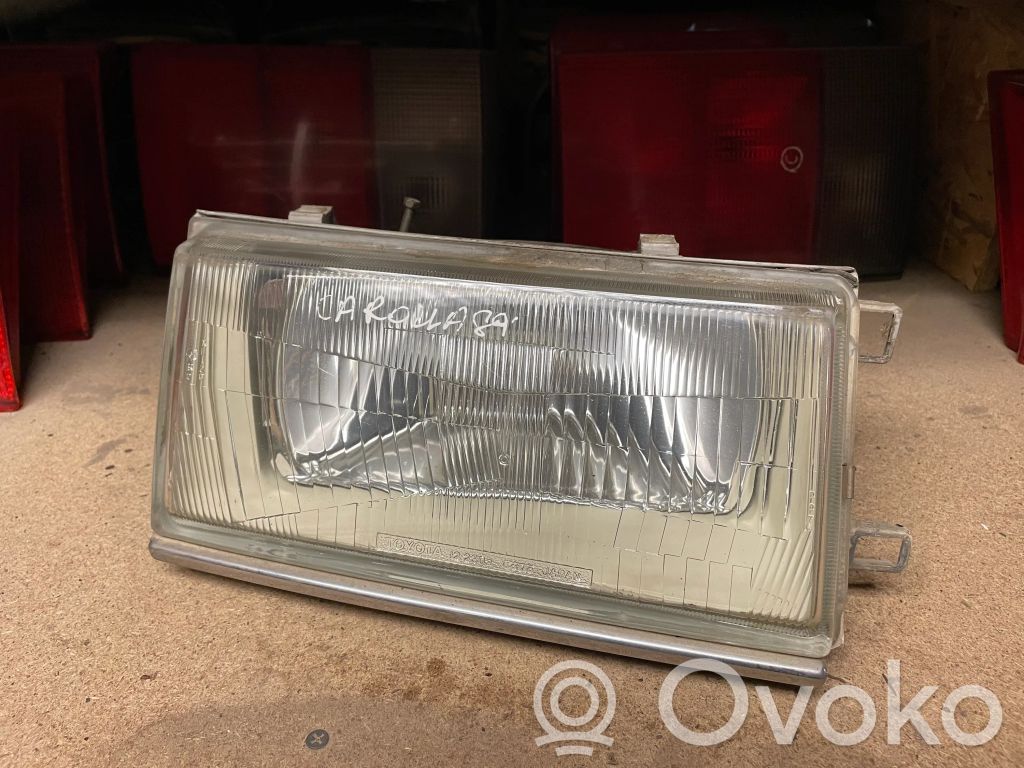 Toyota Corolla E80 Headlight/headlamp 