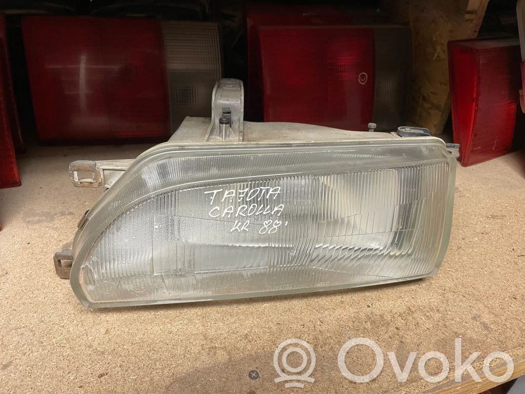 Toyota Corolla E90 Headlight/headlamp 