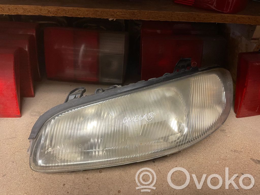 Opel Omega B1 Etu-/Ajovalo 