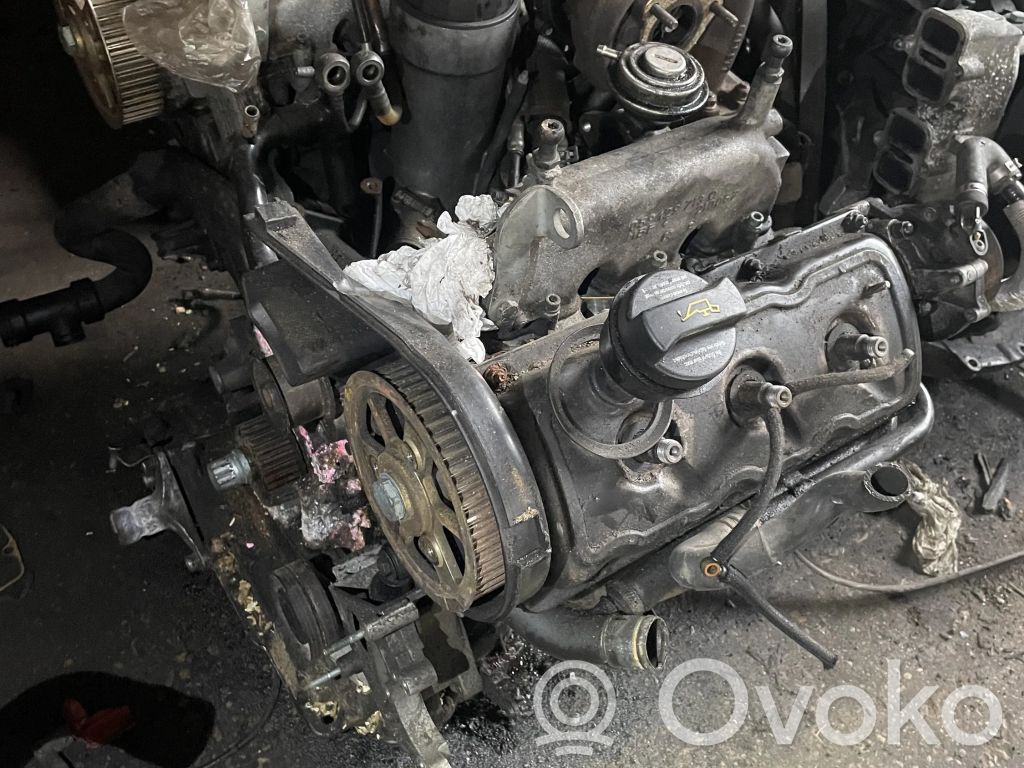 Audi A4 S4 B6 8E 8H Moottori 