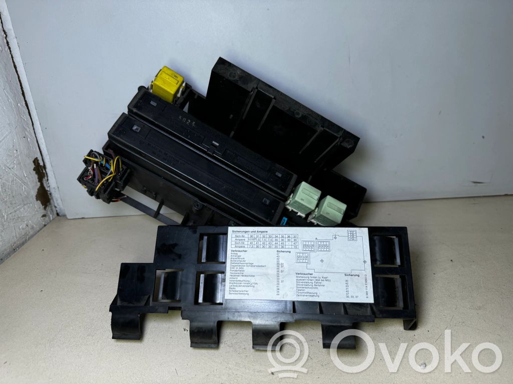 BMW 5 E34 Saugiklių blokas 