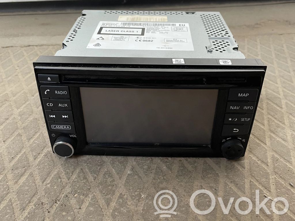 Nissan Juke I F15 Panel / Radioodtwarzacz CD/DVD/GPS 