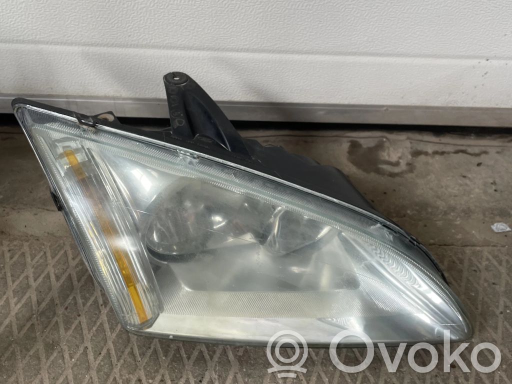 Ford Focus Headlight/headlamp 