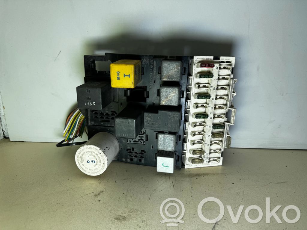 Volvo 940 Skrzynka bezpieczników / Komplet 