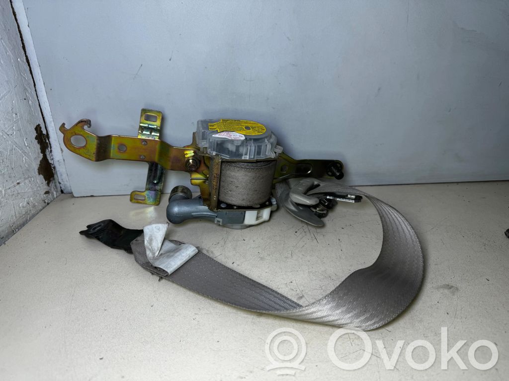 Subaru Legacy Cinturón delantero 