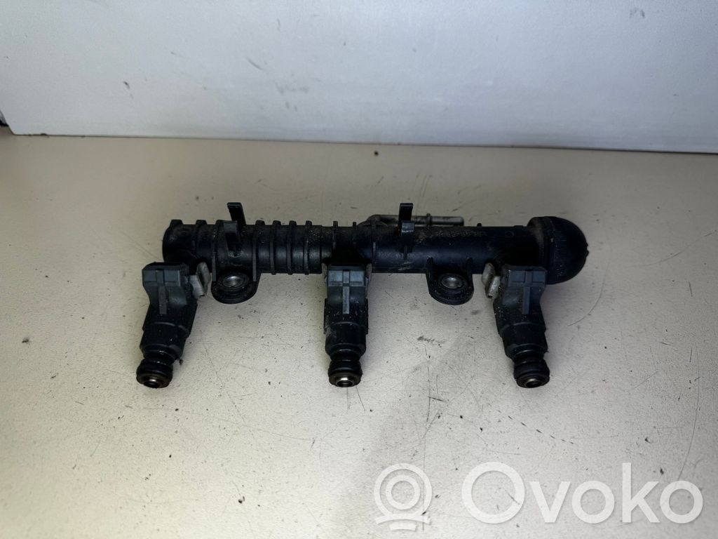 Opel Corsa C Polttoainepääputki 