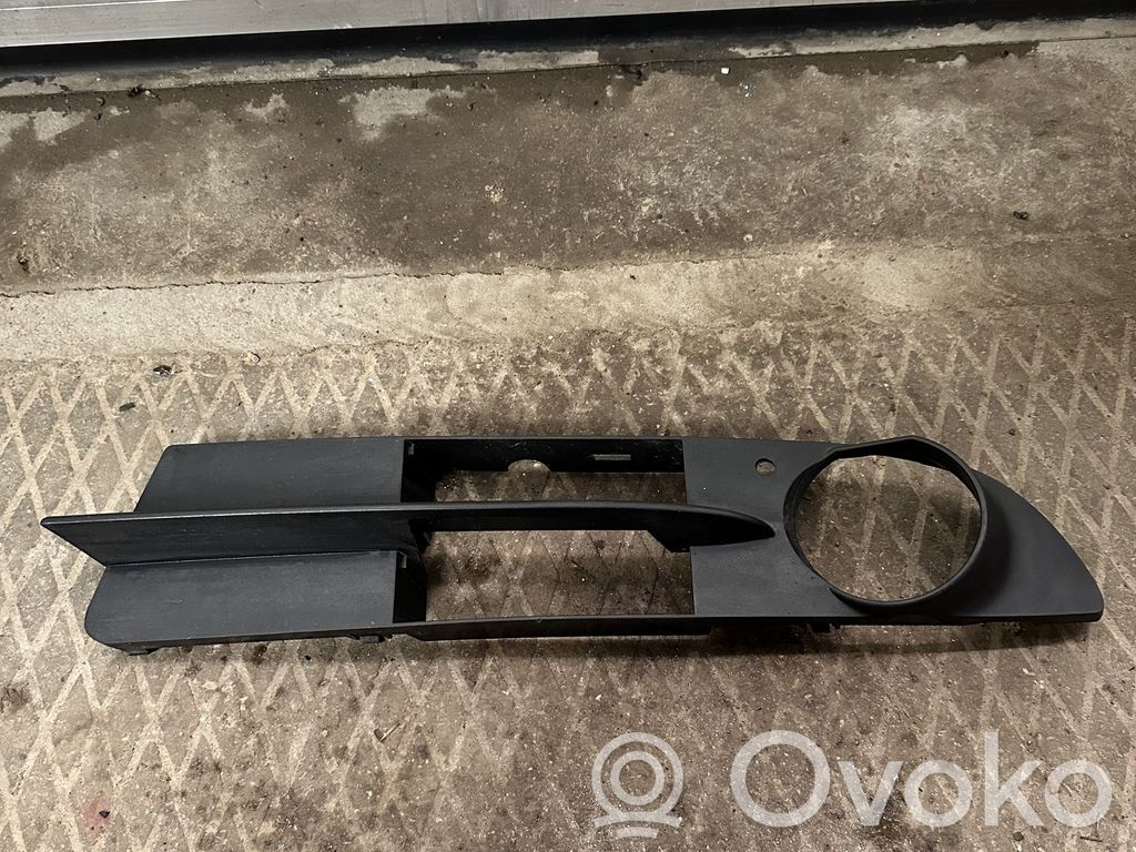BMW 5 E60 E61 Etusumuvalon ritilä 