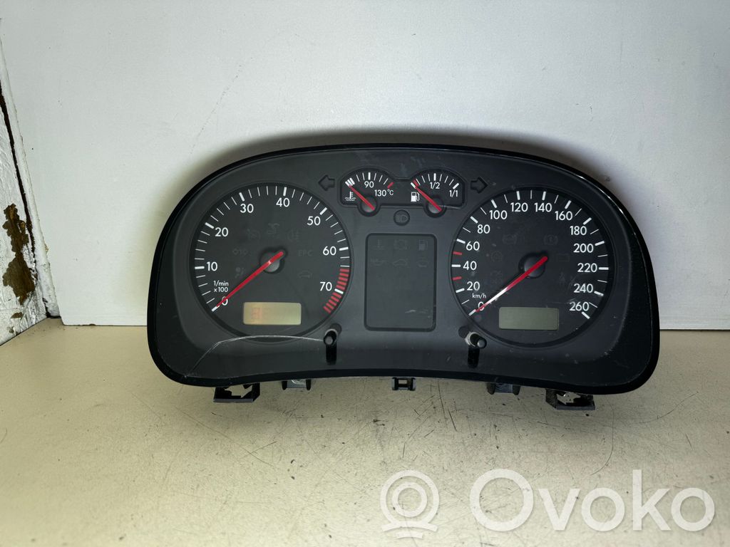 Volkswagen Golf IV Nopeusmittari (mittaristo) 