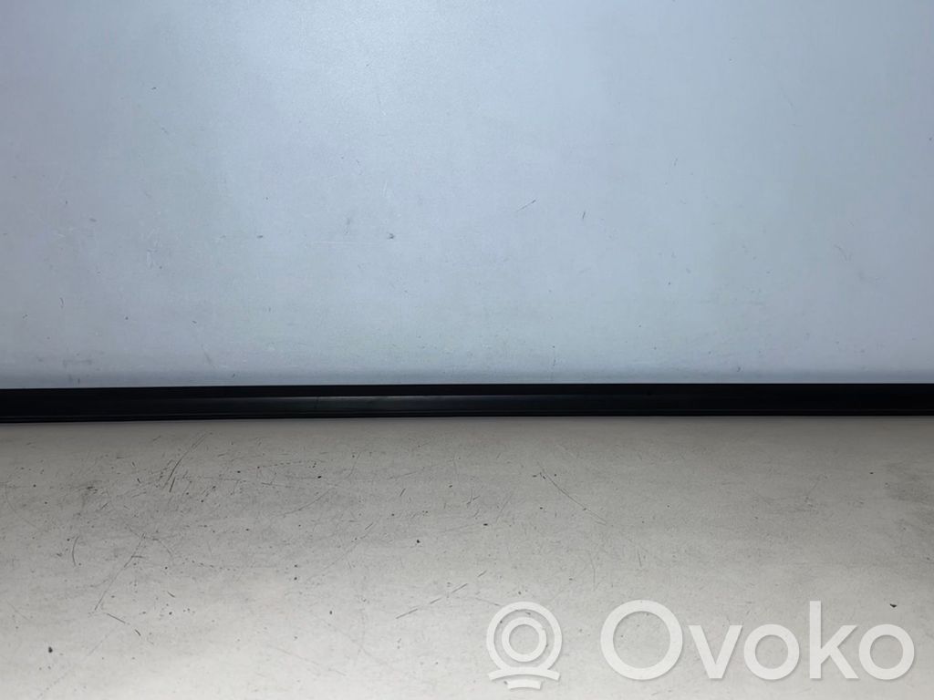 Volkswagen Golf VII Listwa / Uszczelka szyby drzwi przednich 