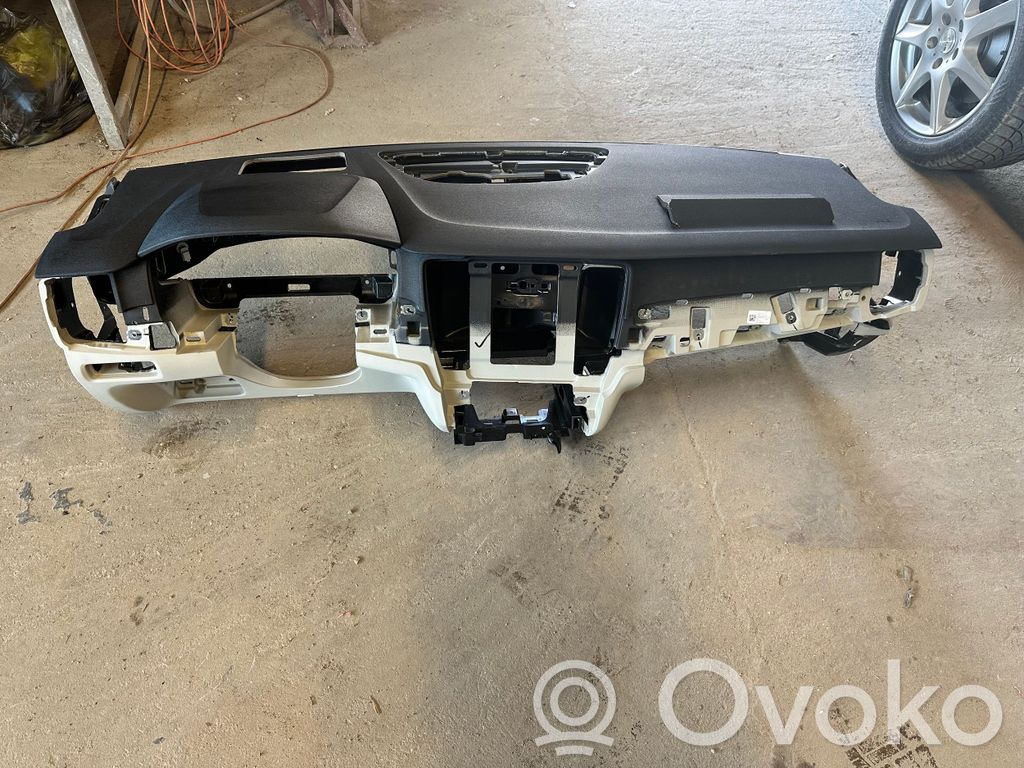 Volvo S90, V90 Panel de instrumentos 