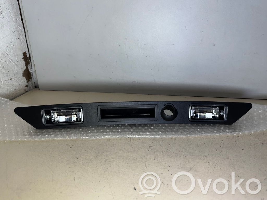 Audi A4 S4 B7 8E 8H Éclairage de plaque d'immatriculation 