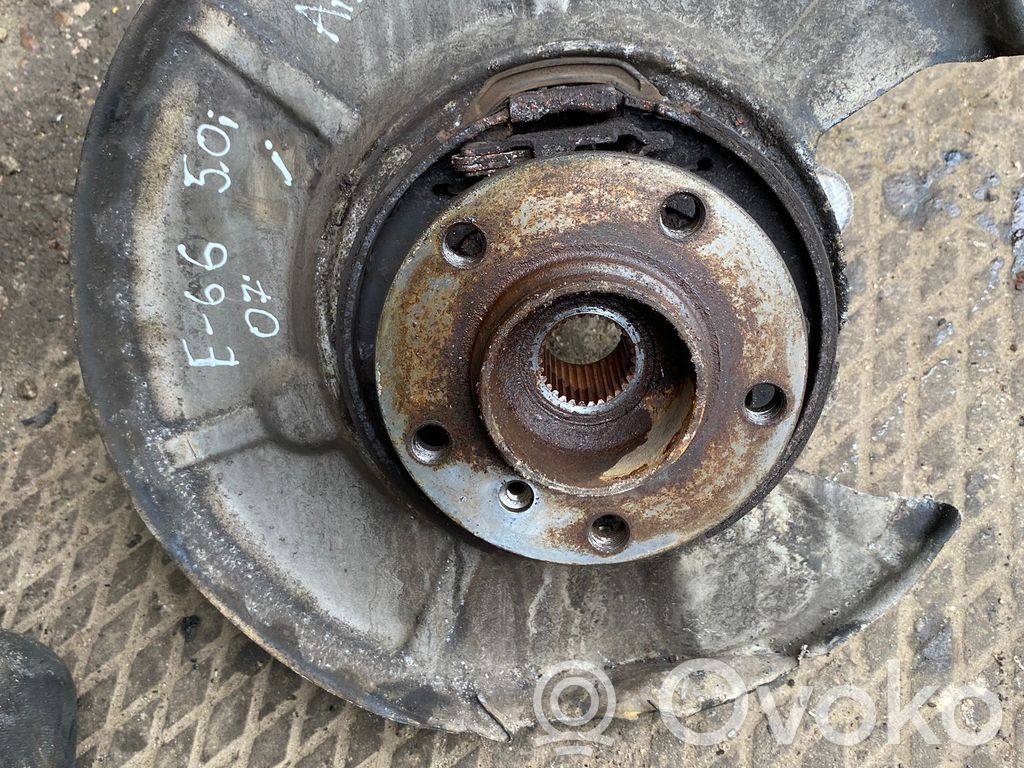 BMW 7 E65 E66 Rear wheel hub spindle/knuckle 