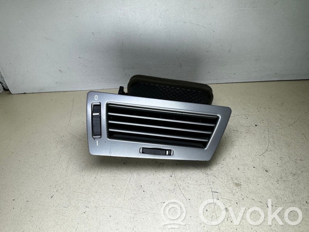 BMW 7 E65 E66 Šoninės oro grotelės 