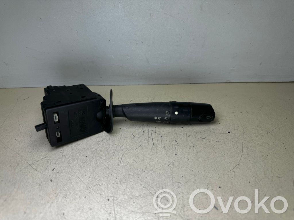 Peugeot 806 Palanca de intermitentes 