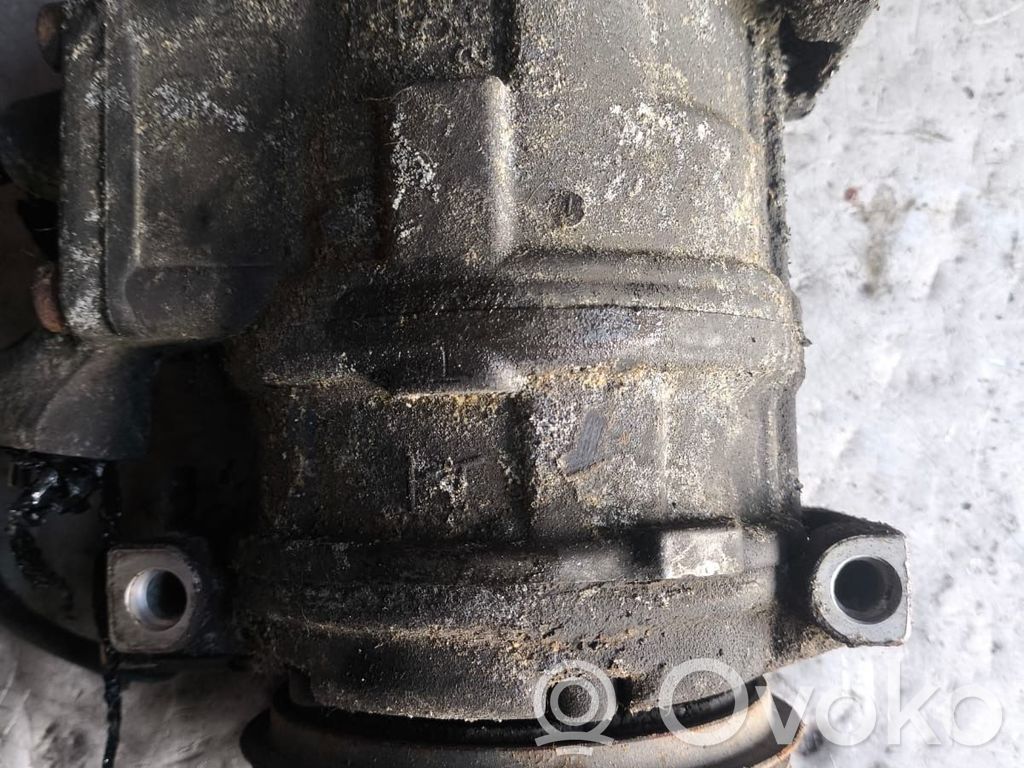 BMW 7 E32 Air conditioning (A/C) compressor (pump) 