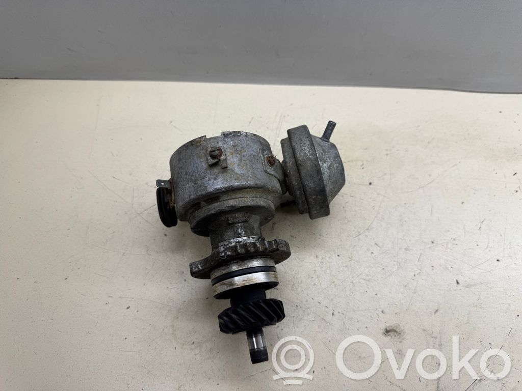 BMW 5 E28 Spark distributor 