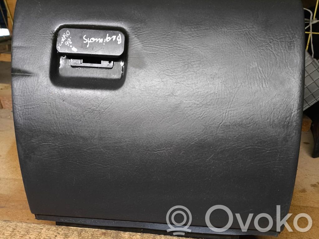 Glove box
