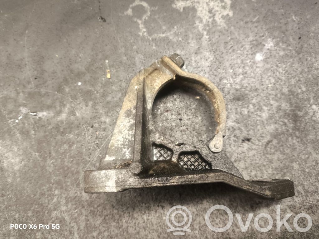 Renault Megane II Bridă suport intermediar planetară 