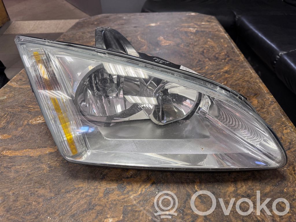 Ford Focus Scheinwerfer 