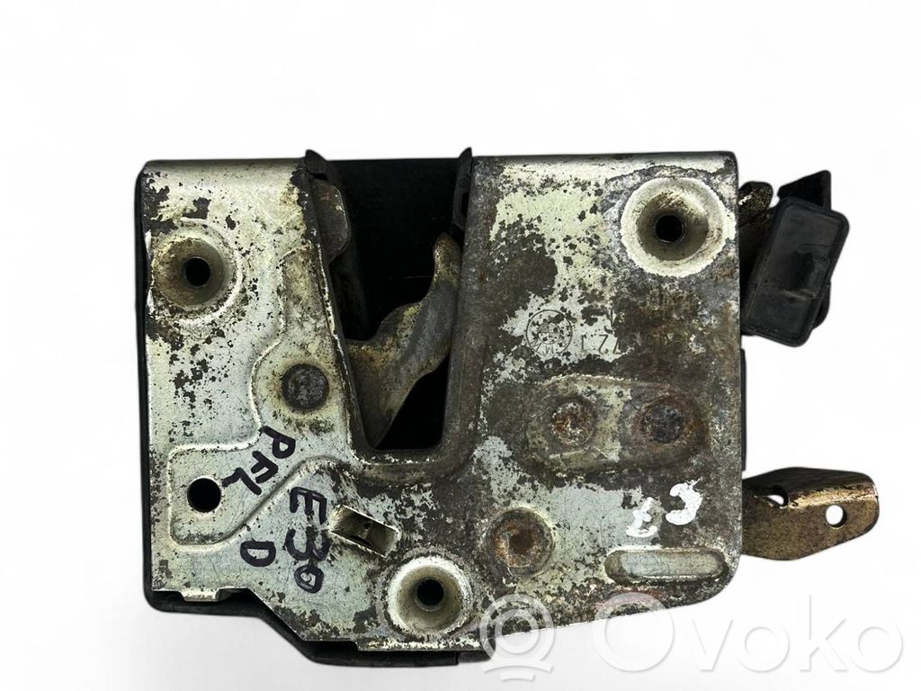 BMW 3 E30 Rear door lock 