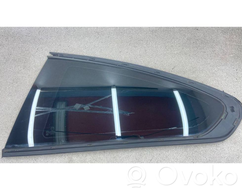 BMW M6 Geam lateral spate 
