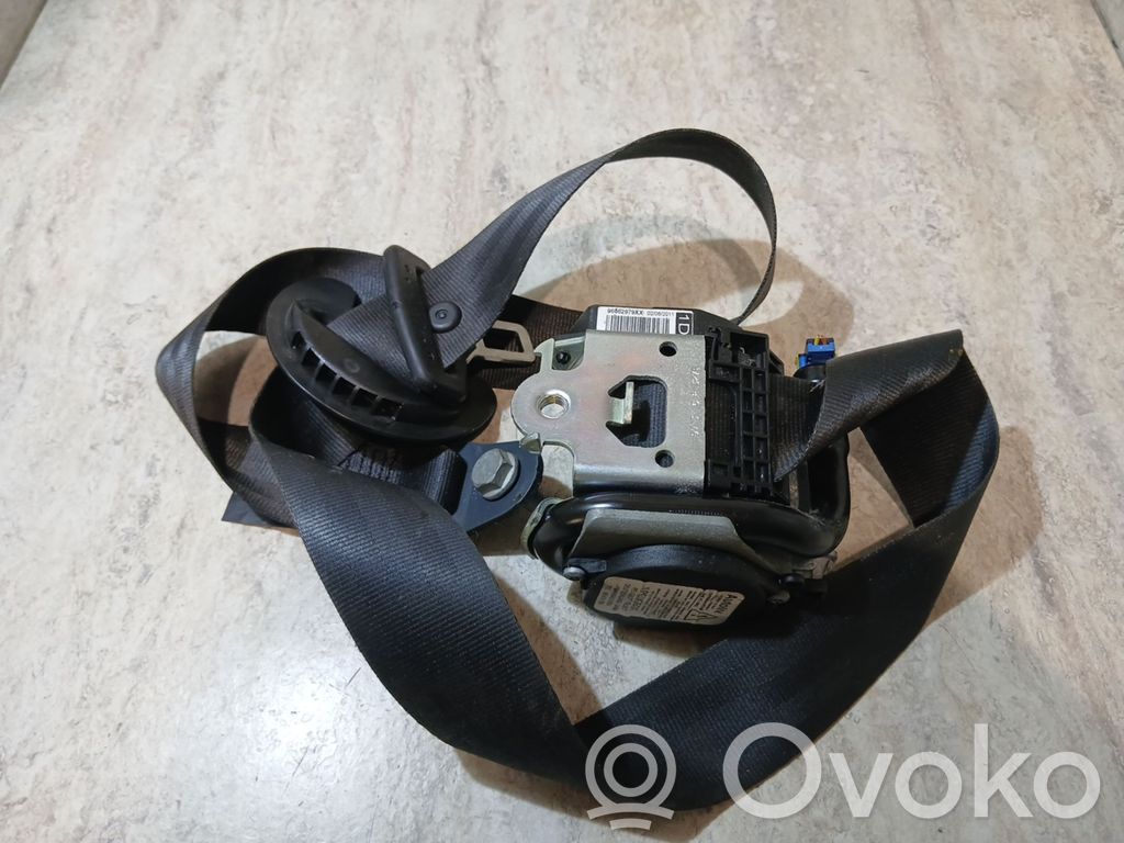 Peugeot 508 Front seatbelt 